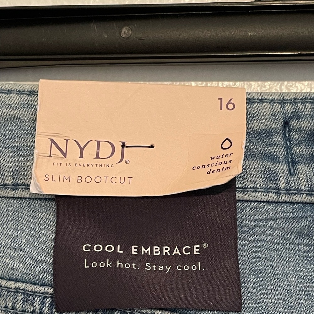 NYDJ Woman Slim Bootcut Raw Fray Jeans Size: 16 - Picture 5 of 9